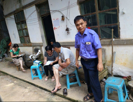 廣西助農服務在養殖場一線技術員15.png