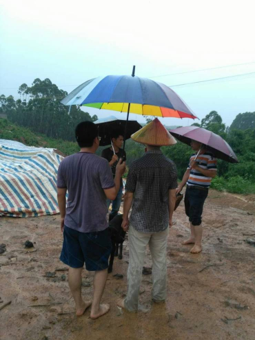 廣西助農服務在養殖場一線技術員18.png
